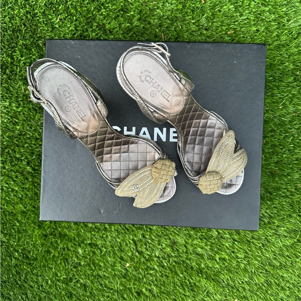 Vintage CHANEL Women's Metallic Sandals